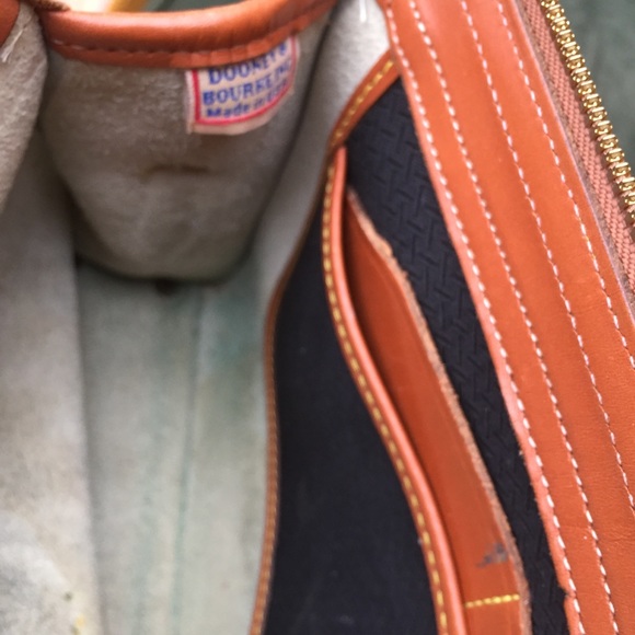 Dooney & Bourke VINTAGE leather purse shoulder bag - Picture 4 of 8